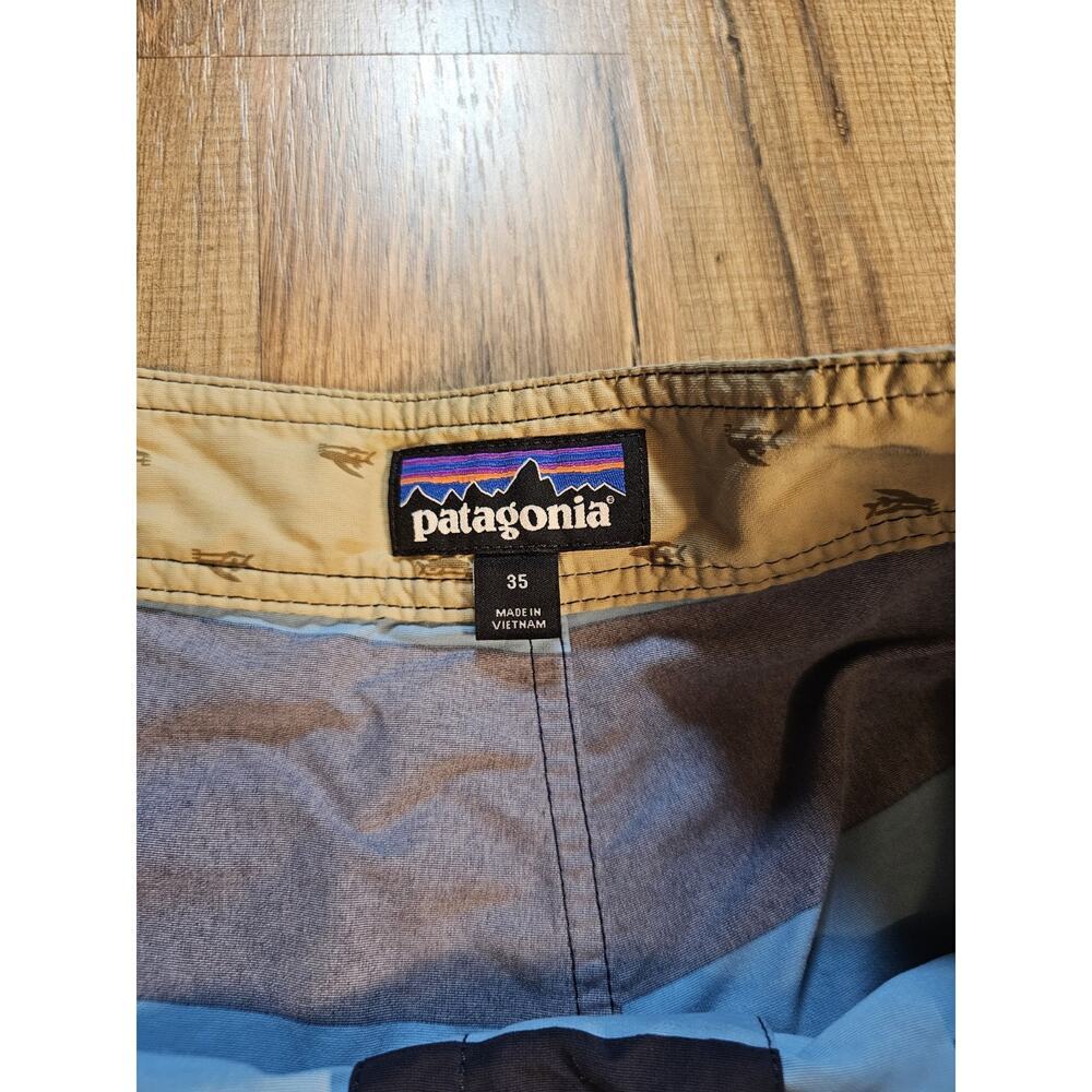 Patagonia Printed Wavefarer Board Shorts Men's Size 35 50+UPF Quick Dry - Picture 3 of 7